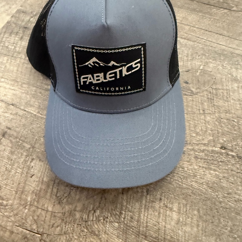 Fabletics Gray and Black Men's Cap